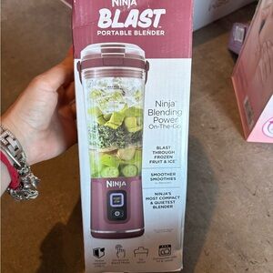 Ninja Blast Portable Blender - Maroon